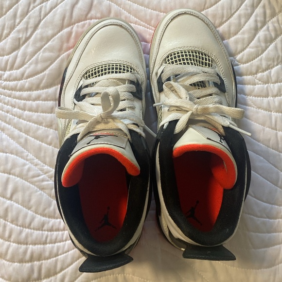 Authentic Air Jordan 4s Pale Citron W8.5 M7 Y7 - Picture 7 of 14